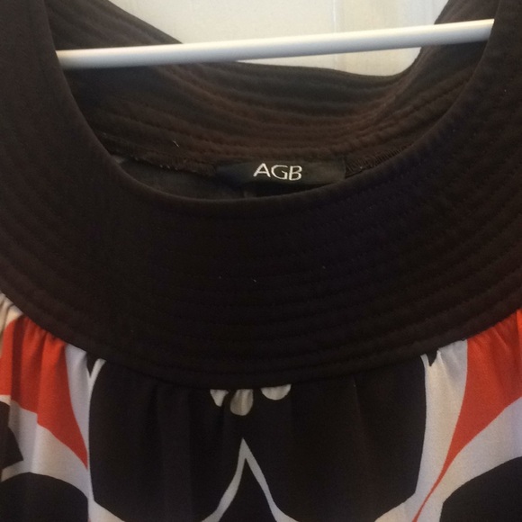 SHARP looking ladies top large - Picture 2 of 4